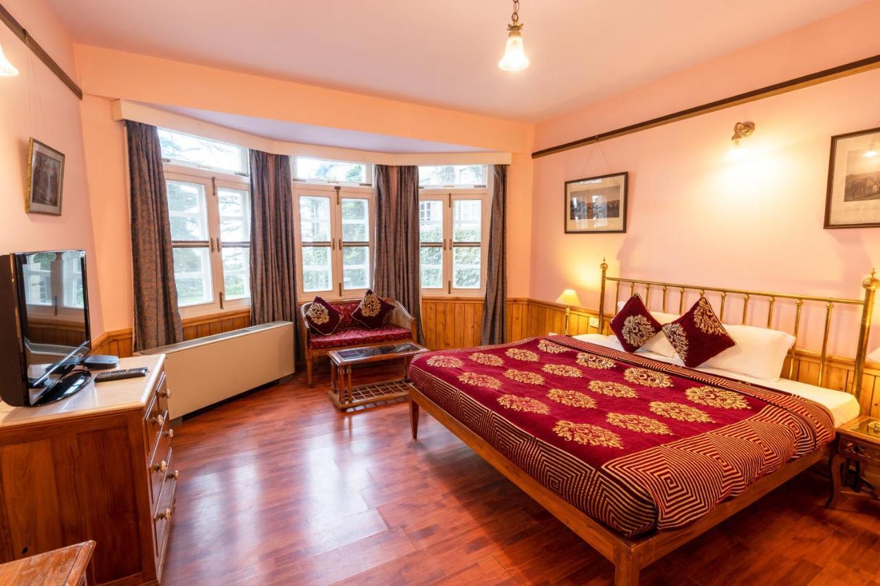 Hotel Woodpark Shimla Exteriör bild