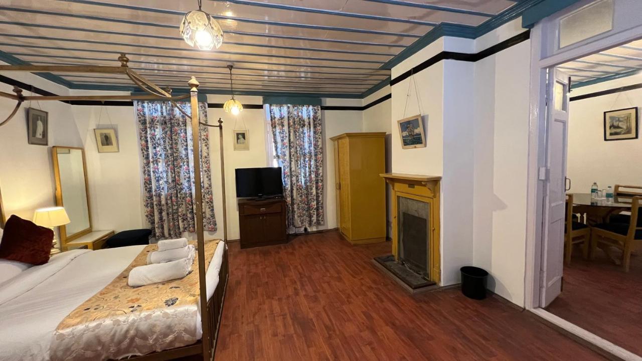 Hotel Woodpark Shimla Exteriör bild