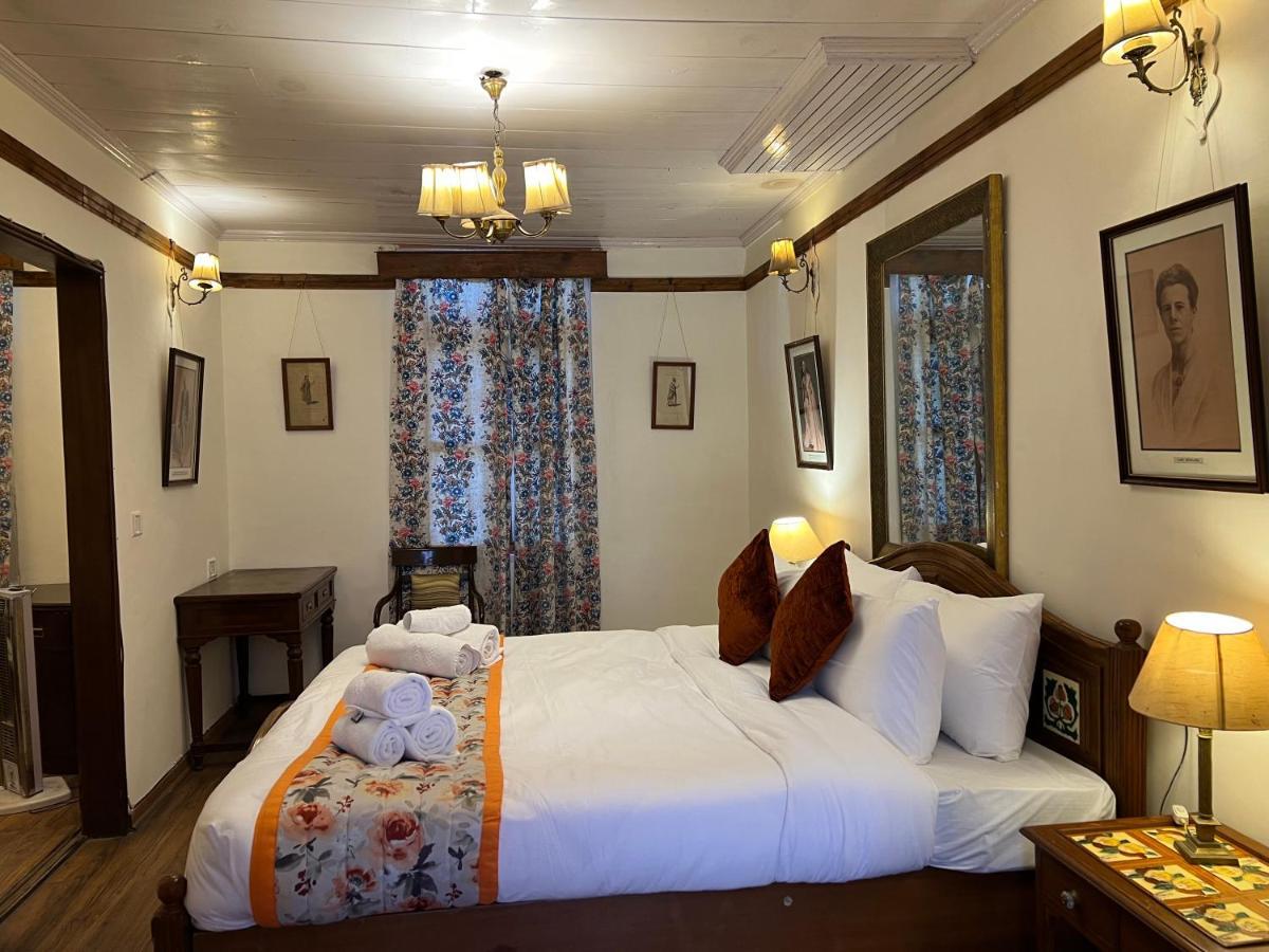 Hotel Woodpark Shimla Exteriör bild