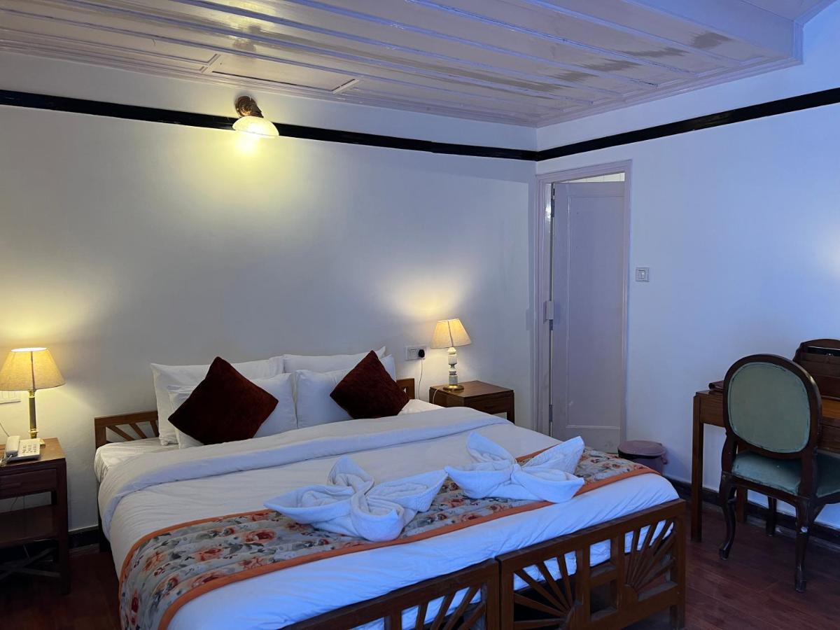 Hotel Woodpark Shimla Exteriör bild