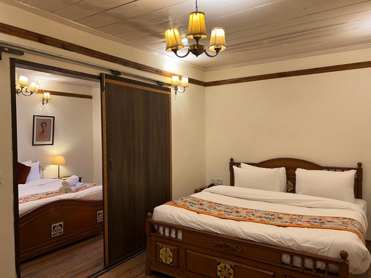 Hotel Woodpark Shimla Exteriör bild