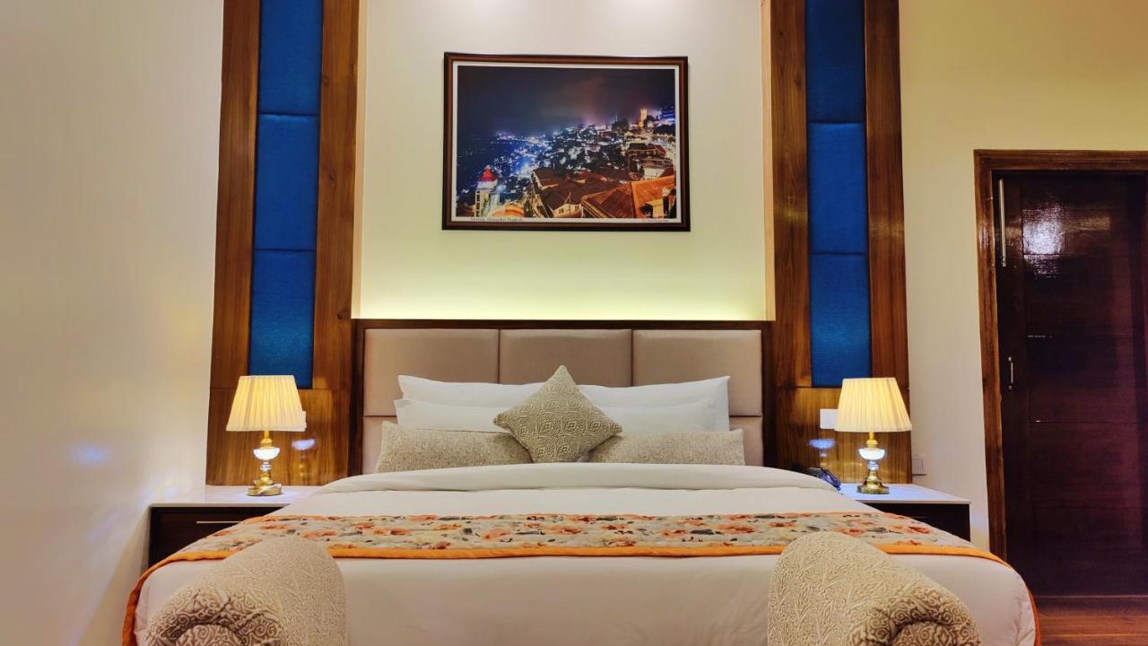 Hotel Woodpark Shimla Exteriör bild