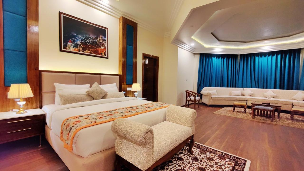 Hotel Woodpark Shimla Exteriör bild